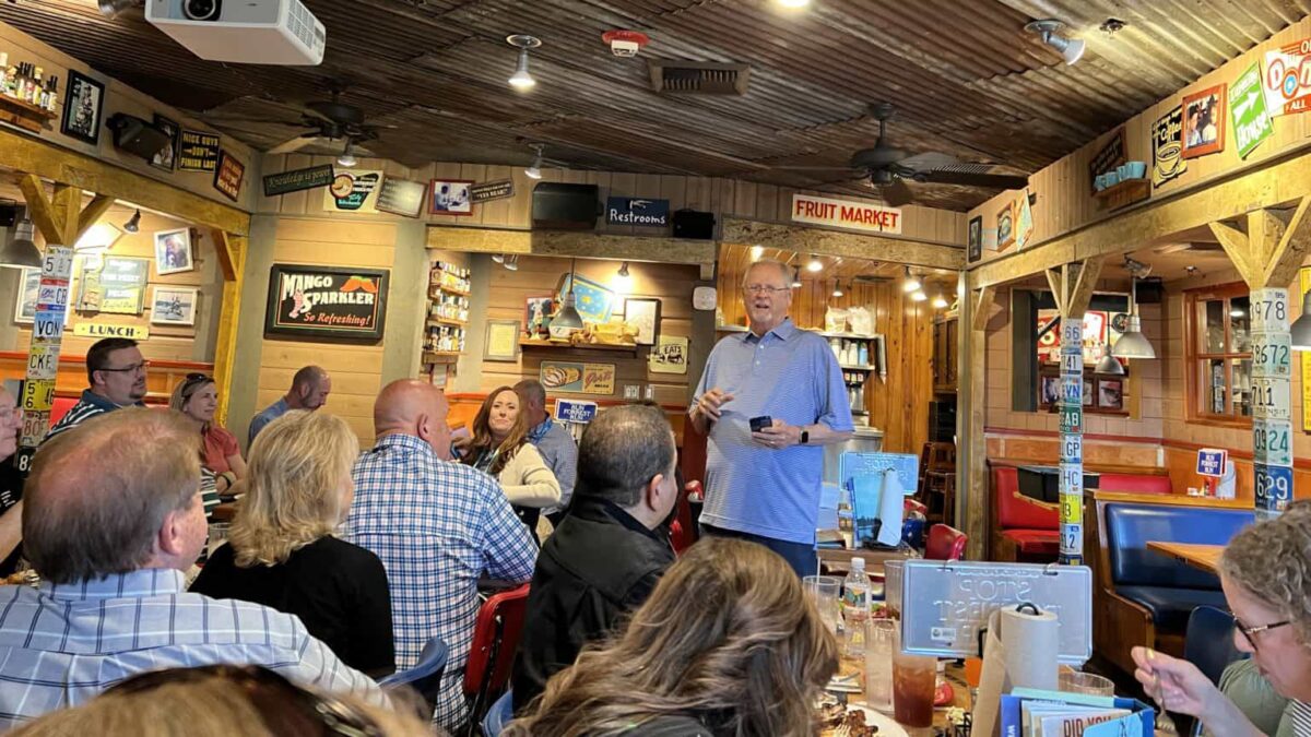 Bill Elliff speaks