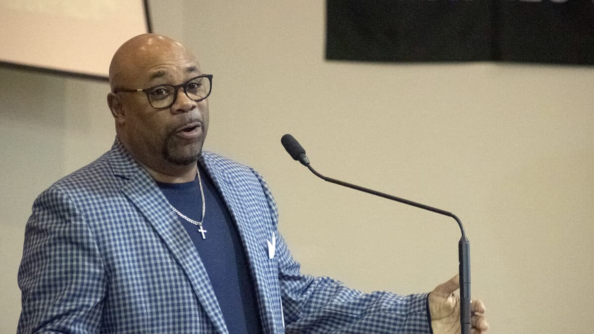 Dr. Larry Anderson